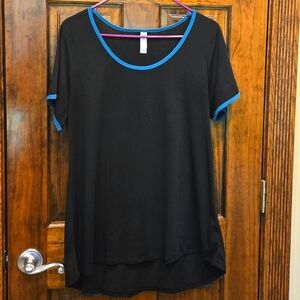 Lularoe Black Classic T EUC Large